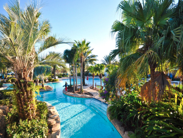 Luxurious 4-Bedroom Vacation Rental Near Disney - Private Pool